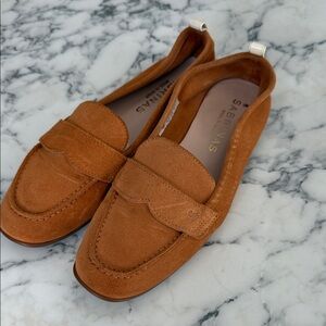 Sabrinas Women's Tan Suede Loafers